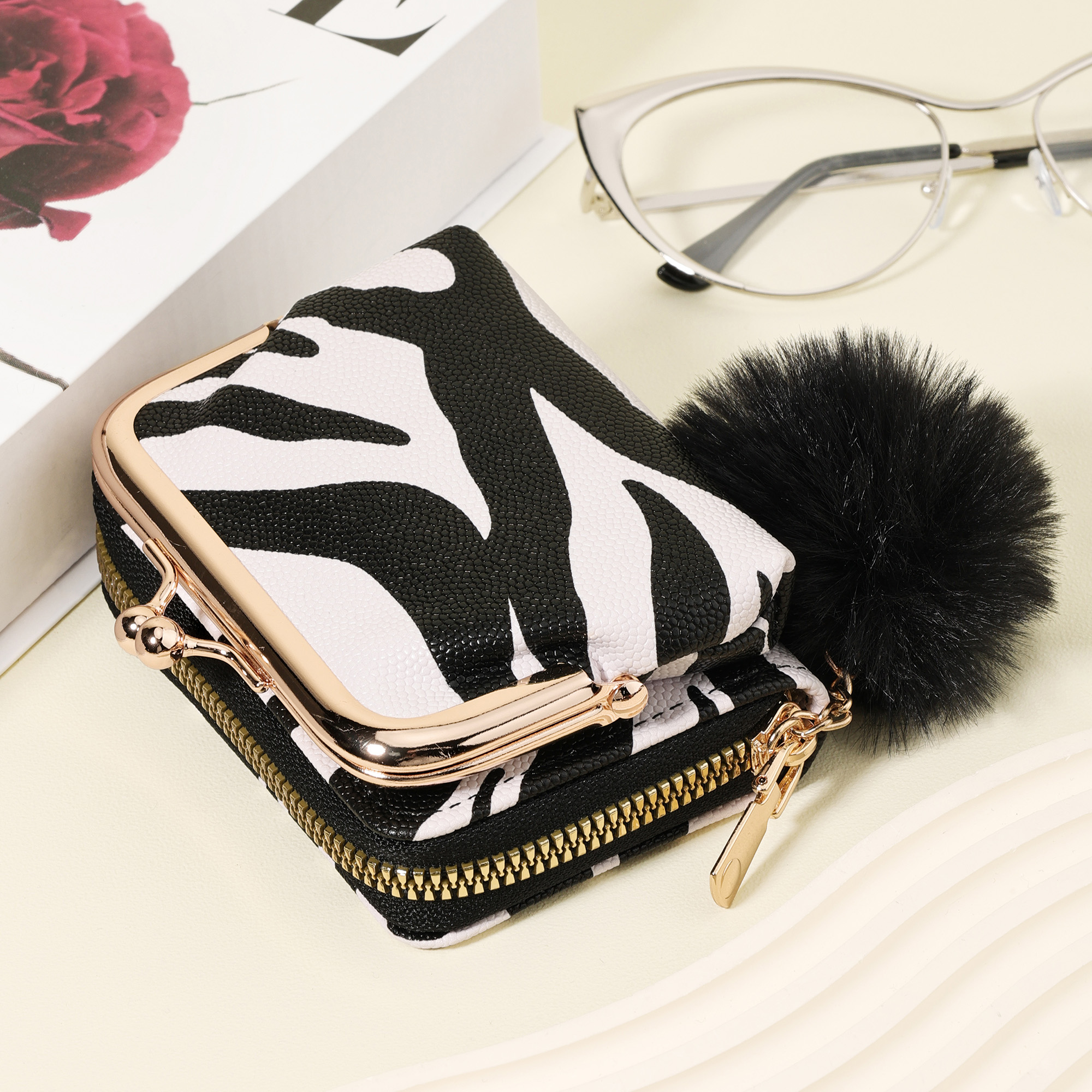 Fashionable zebra print coin w - огляд і ціна Zebra Tablet Accessories